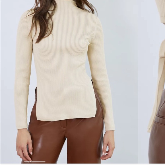 Babaton aritzia
AMBROSIA SCULPT KNIT SWEATER
Item no: 83137 - Picture 3 of 7